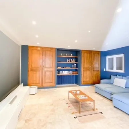4 Chambres Avec Piscine Et Vue Mer *