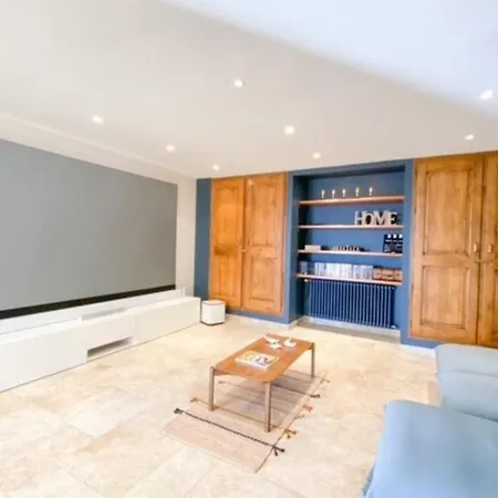 Villa 4 Chambres Avec Piscine Et Vue Mer Antibes