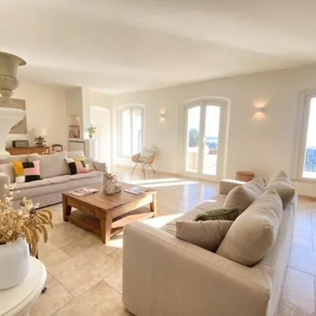 Villa 4 Chambres Avec Piscine Et Vue Mer Antibes