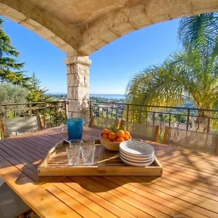 4 Chambres Avec Piscine Et Vue Mer Вилла