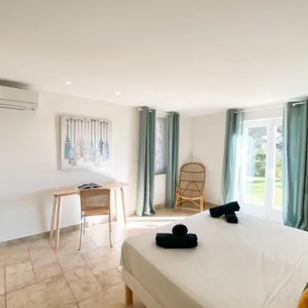 4 Chambres Avec Piscine Et Vue Mer * アンティーブ