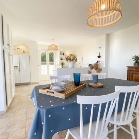 4 Chambres Avec Piscine Et Vue Mer * Antibes