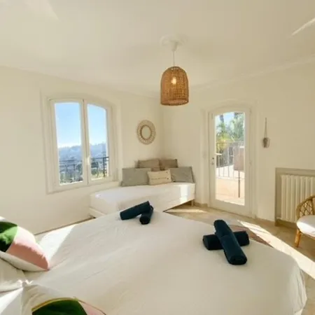 4 Chambres Avec Piscine Et Vue Mer