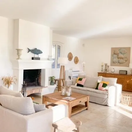 4 Chambres Avec Piscine Et Vue Mer * アンティーブ