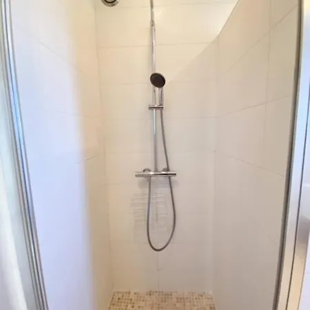 4 Chambres Avec Piscine Et Vue Mer * Antibes