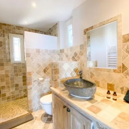 ヴィラ 4 Chambres Avec Piscine Et Vue Mer *