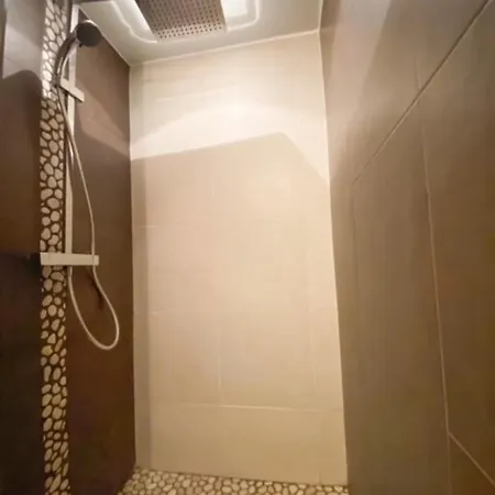 ヴィラ 4 Chambres Avec Piscine Et Vue Mer アンティーブ